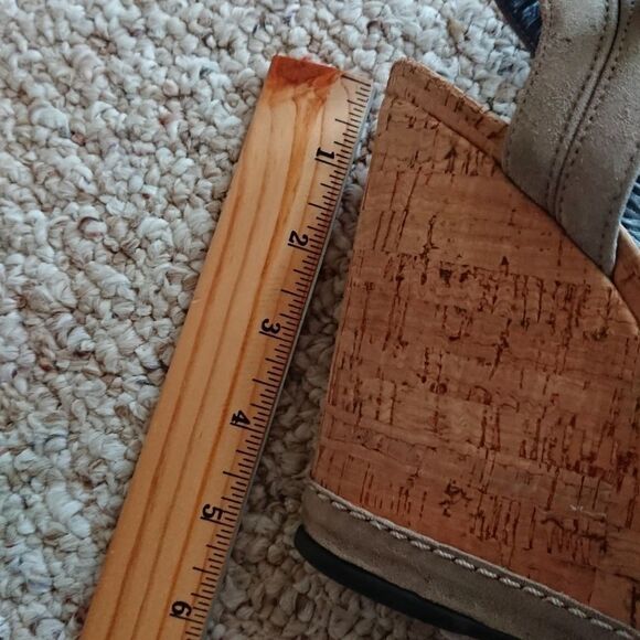 Stuart Weitzman Minky Wedge Sandal - Olive green size 6.5 - Picture 10 of 12